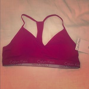 LAST CALL - Red sports bra